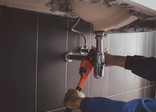 Beylerbeyi Lavabo Tikali Boru Açma